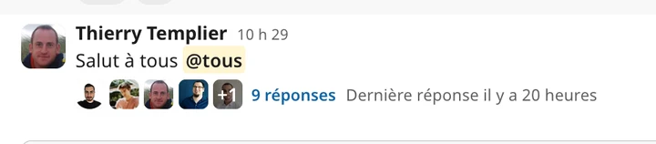 Échange Slack privé entre les membres du backstage AI-Driven Dev, avec plusieurs réponses de la communauté.