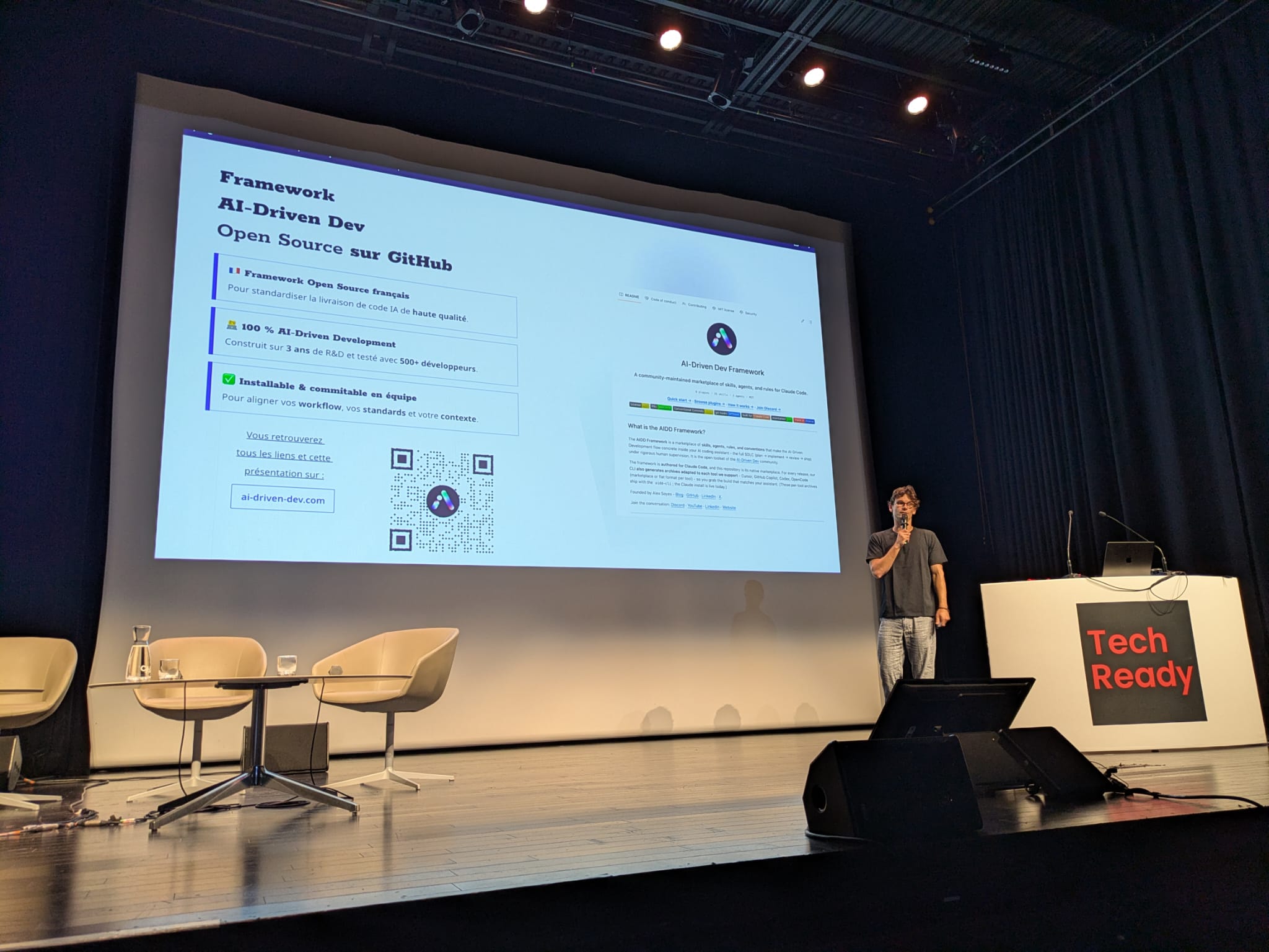 Alex en conférence Tech Ready devant une projection du framework AI-Driven Dev open source sur GitHub